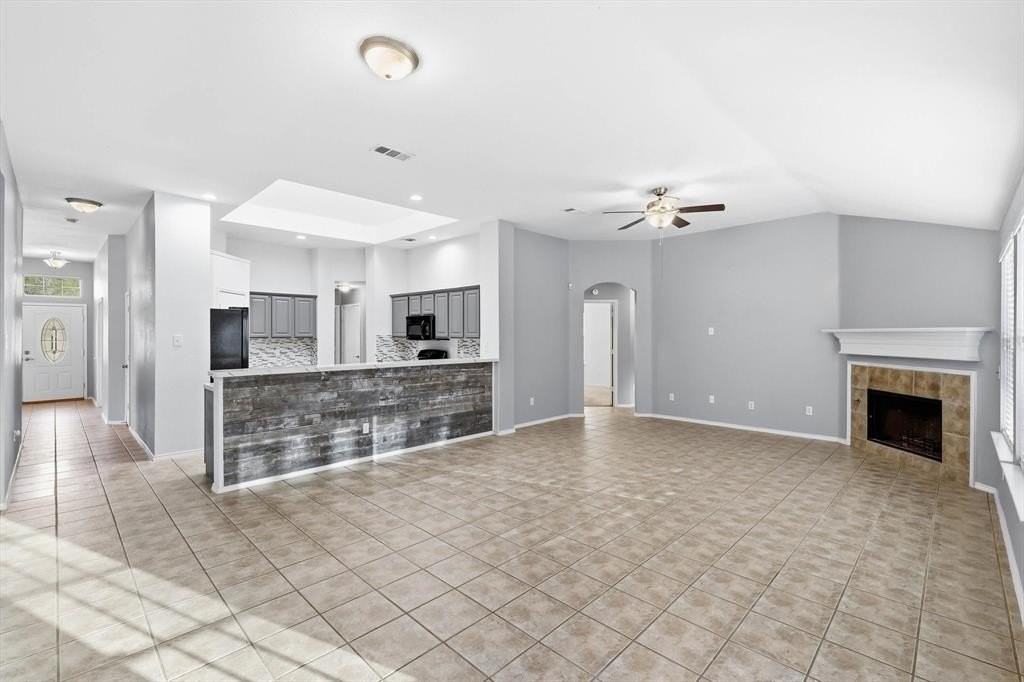 6804 Riverchase Trl - Photo 3 of 26