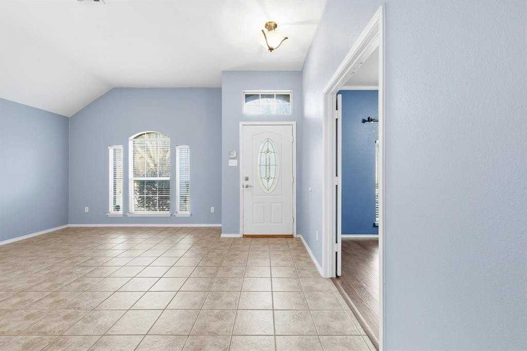 6804 Riverchase Trl - Photo 7 of 26