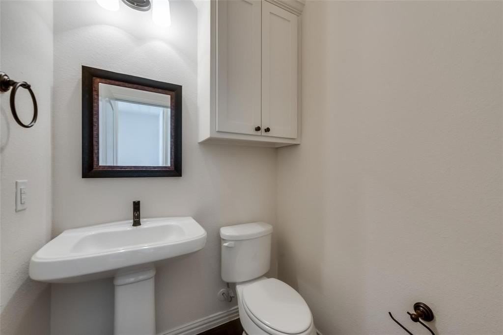 225 E Spring Valley Rd - Photo 5 of 19