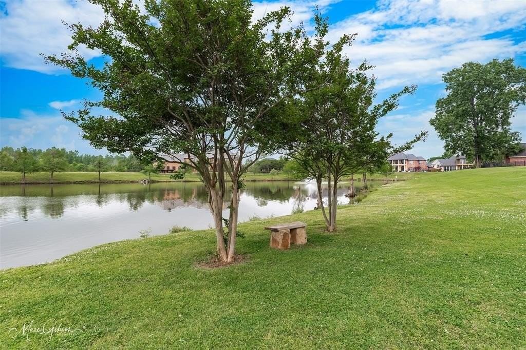 189 Captain Hm Shreve Blvd - Photo 2 of 40