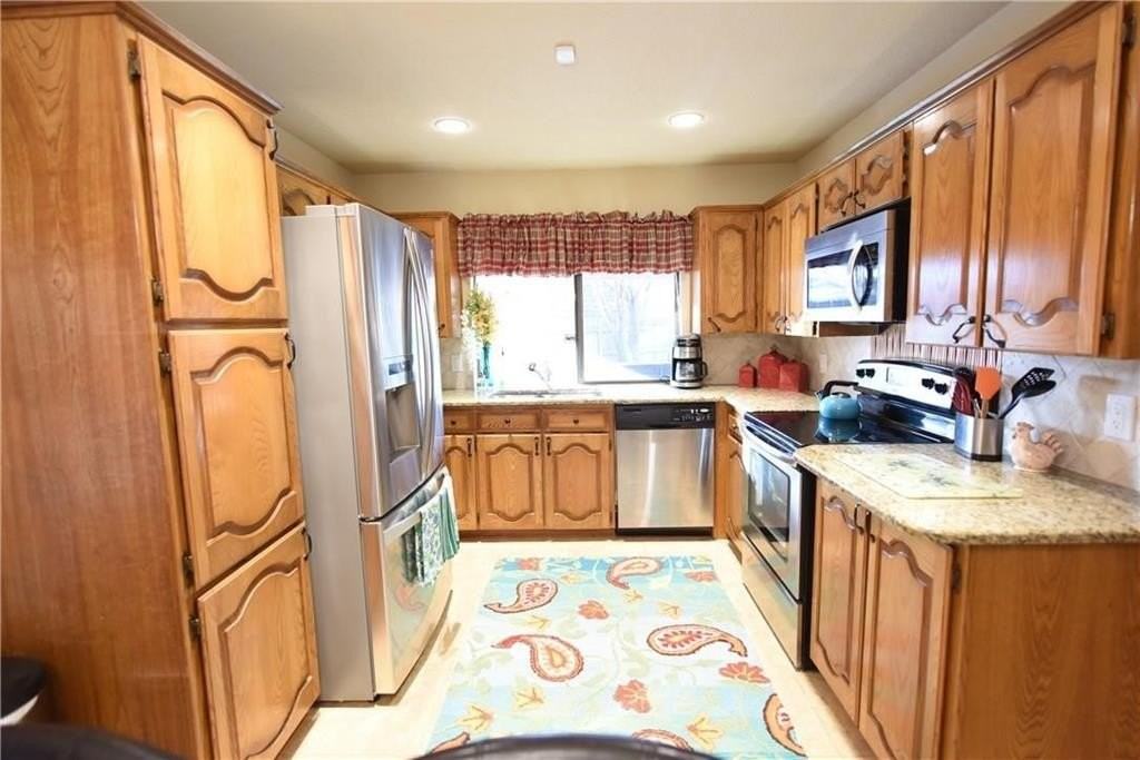 3405 Primrose Ln - Photo 7 of 17