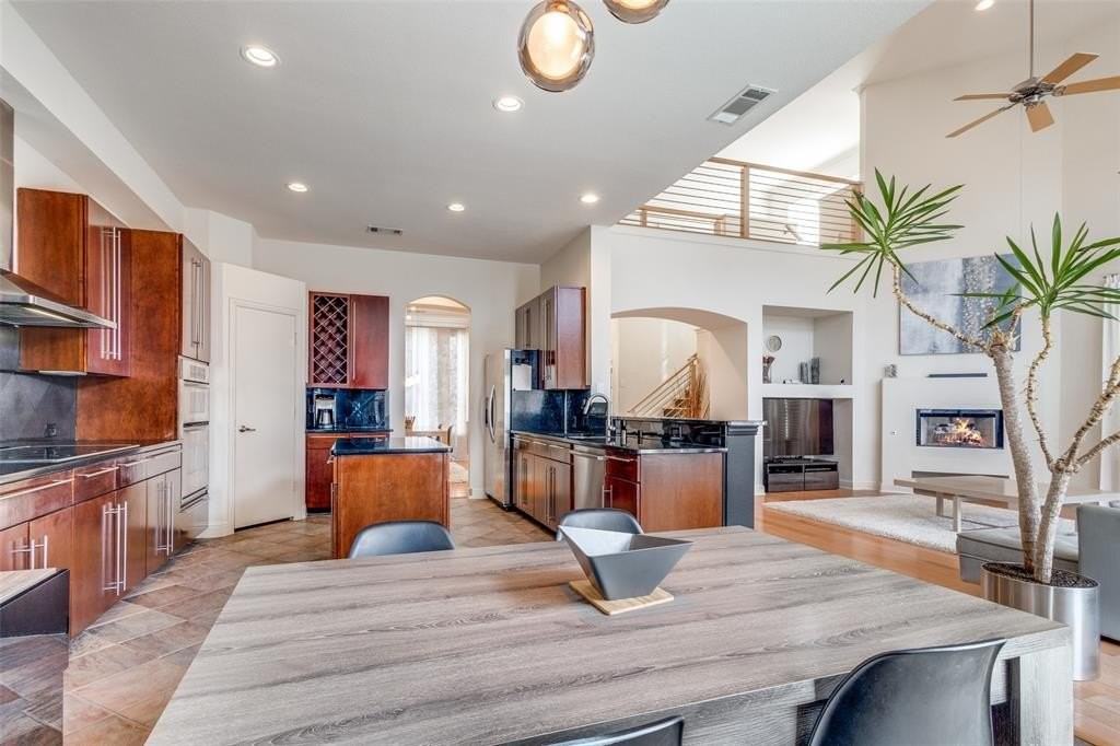 3313 Madison Ave - Photo 3 of 36