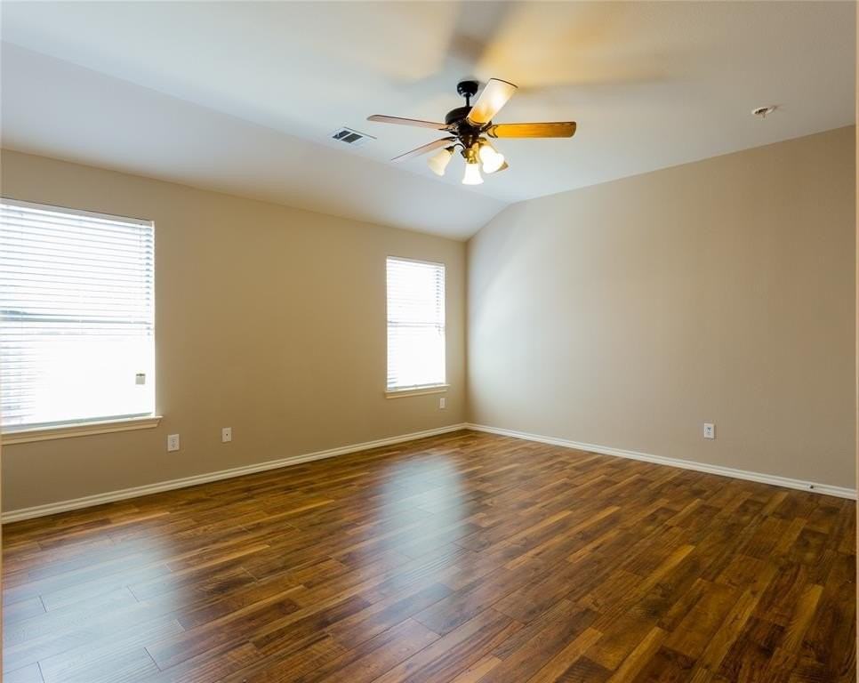 4616 Brighton Dr - Photo 3 of 29