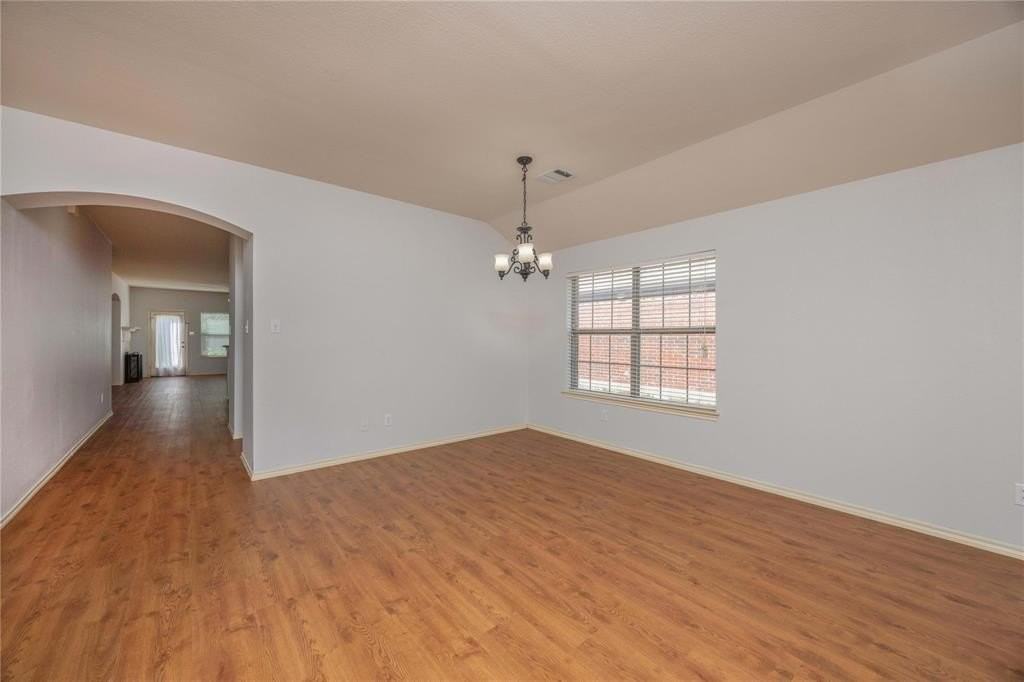 4616 Brighton Dr - Photo 6 of 29