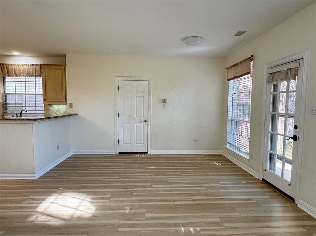 3720 Southport Dr - Photo 4 of 27