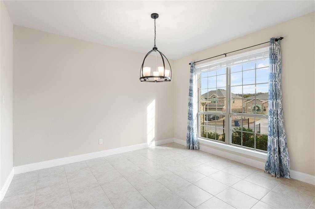 3805 Bastrop St - Photo 5 of 37