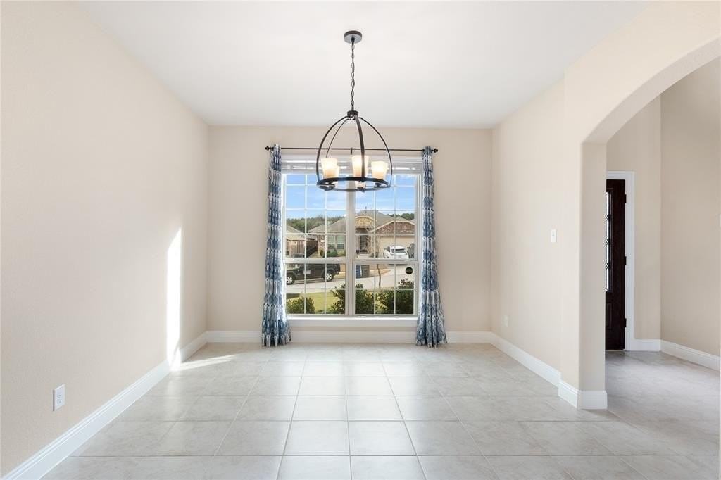 3805 Bastrop St - Photo 6 of 37