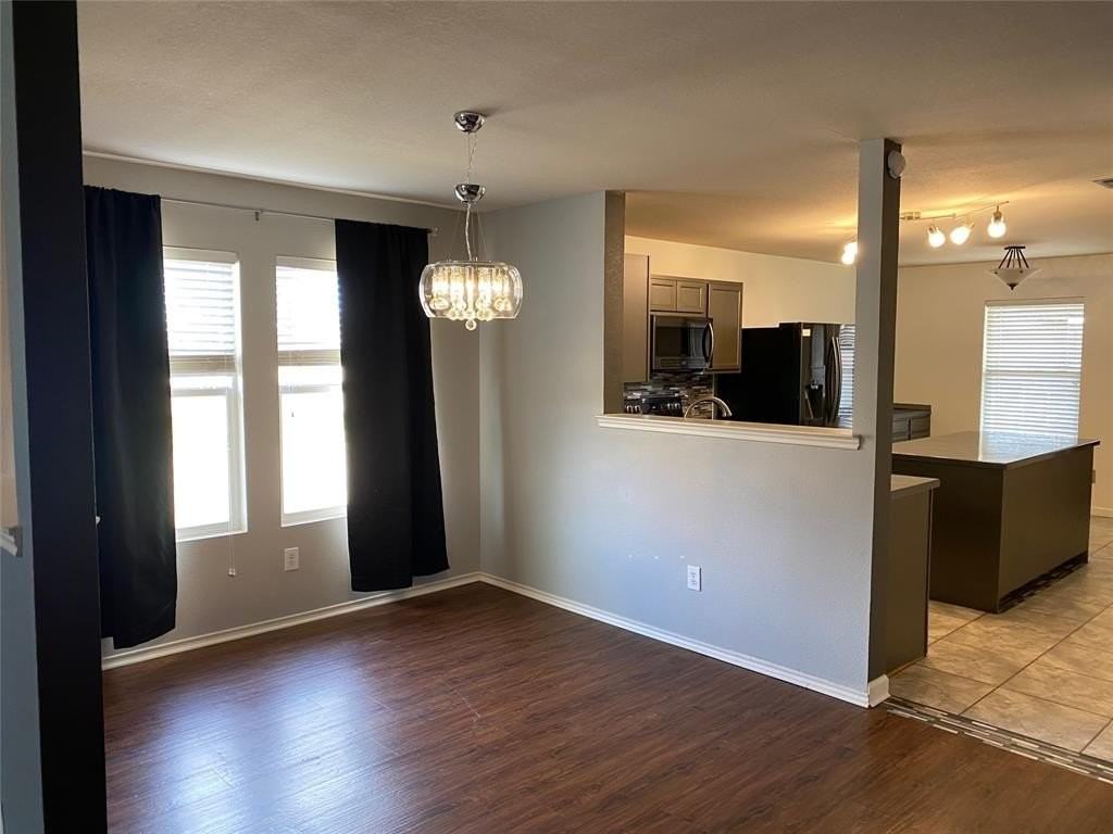 912 Mosaic Dr - Photo 6 of 18