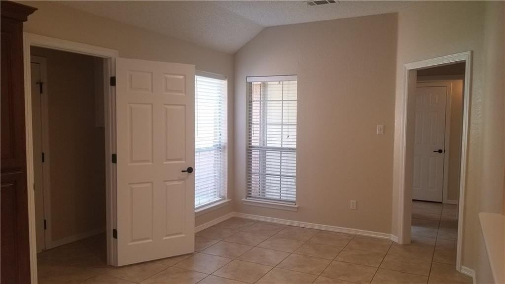 4208 Crossgate Ct - Photo 4 of 19