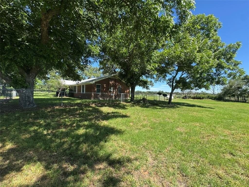 5321 Gauntt Ct - Photo 4 of 18