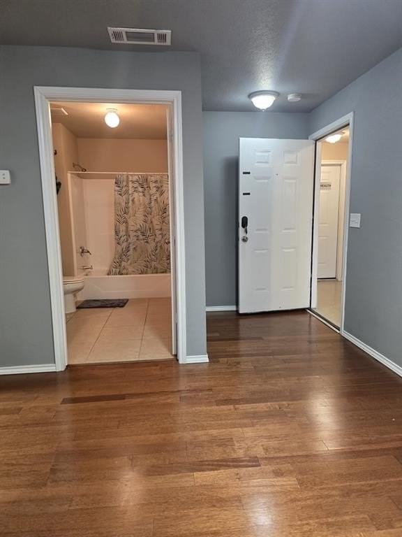 654 Saint Louis Ave #204 - Photo 7 of 15