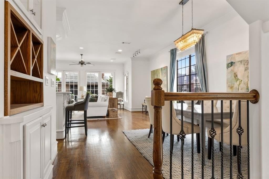 4322 Throckmorton St - Photo 4 of 40