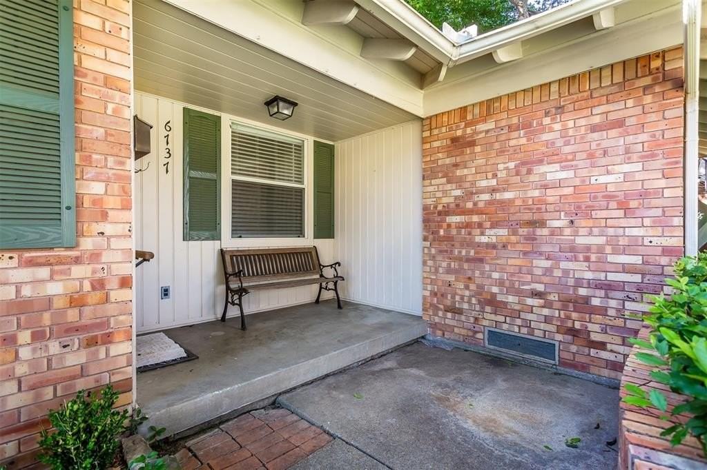 6737 Lakefair Cir - Photo 4 of 36