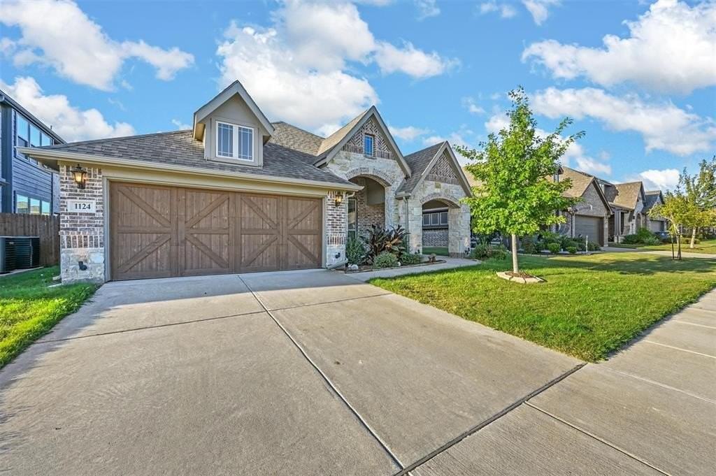 1124 Raptor Rd - Photo 2 of 27