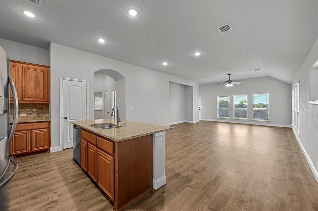 1124 Raptor Rd - Photo 5 of 27