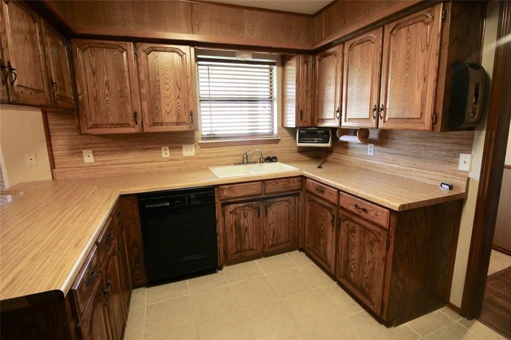 1812 E Bankhead Dr - Photo 6 of 19