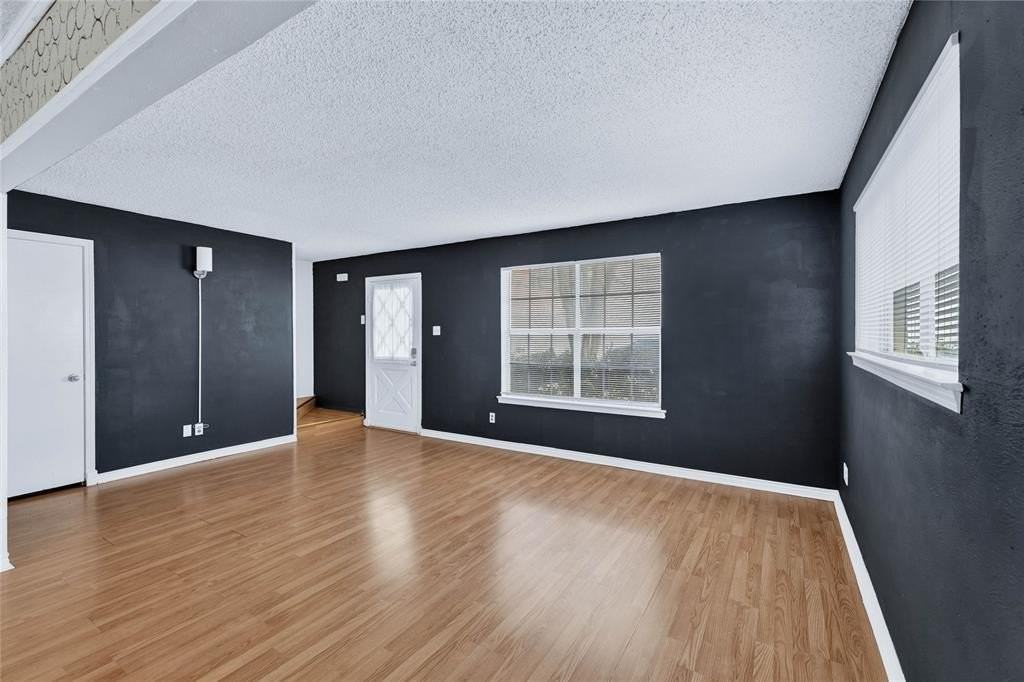 5426 Winton St - Photo 6 of 28