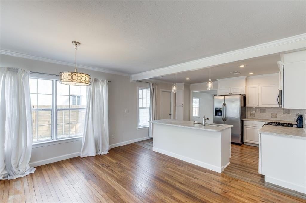 852 Northwood Rd - Photo 2 of 19