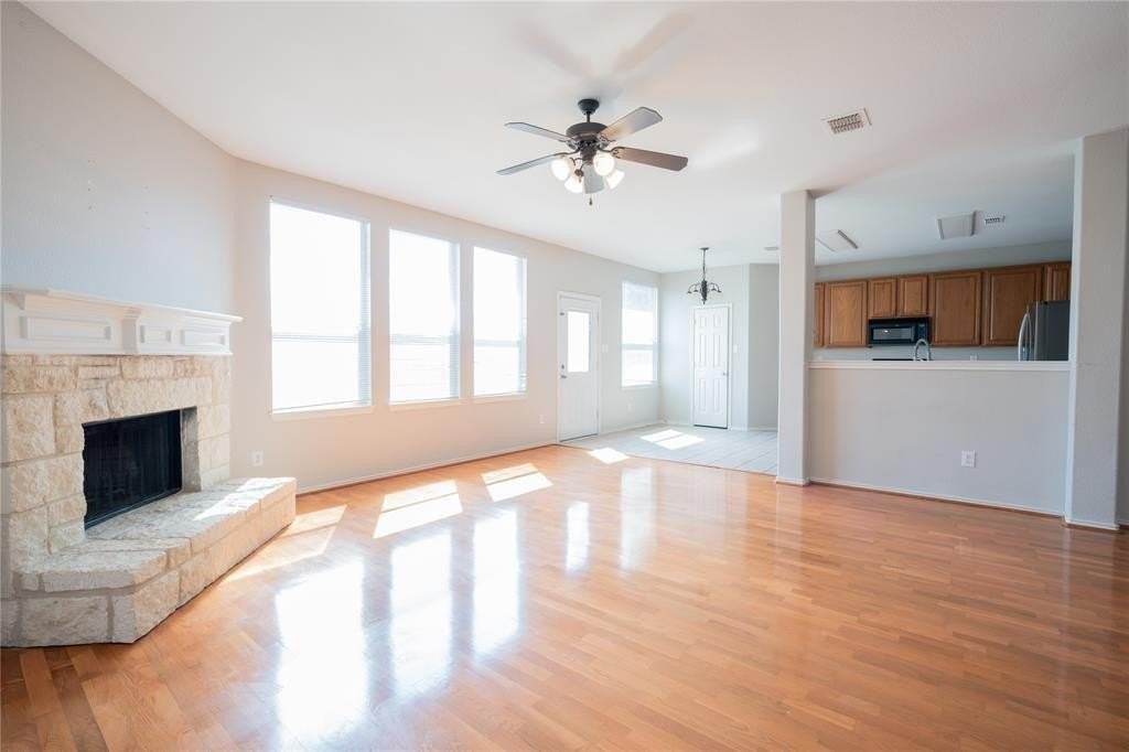 524 Zachum Dr - Photo 2 of 15