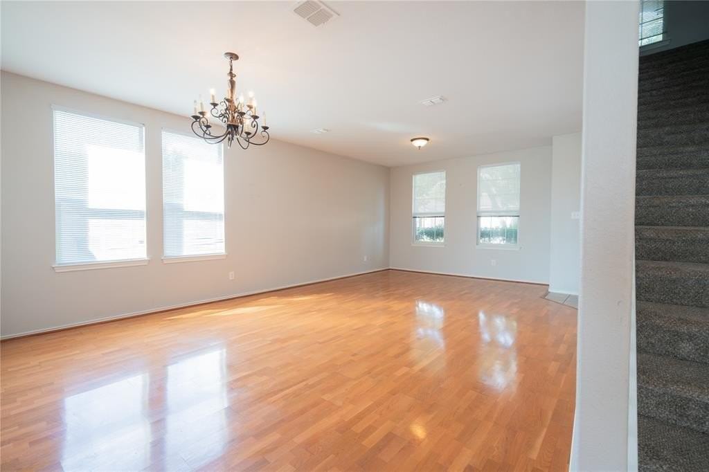 524 Zachum Dr - Photo 6 of 15