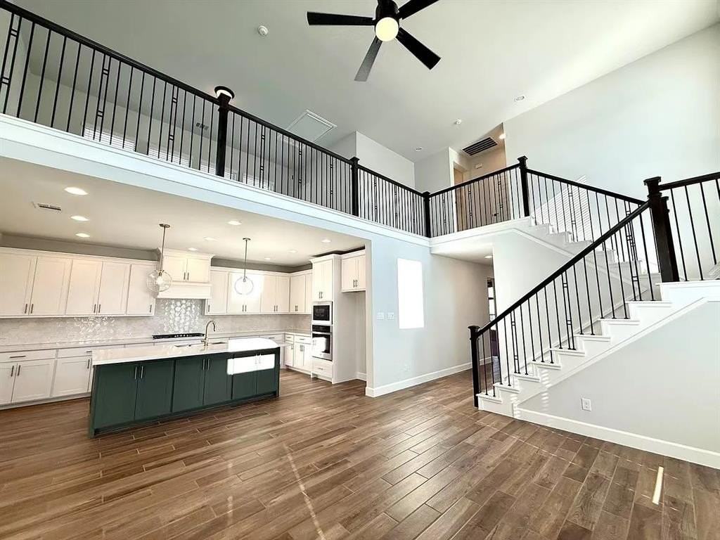 2732 Acadia Mews - Photo 2 of 25