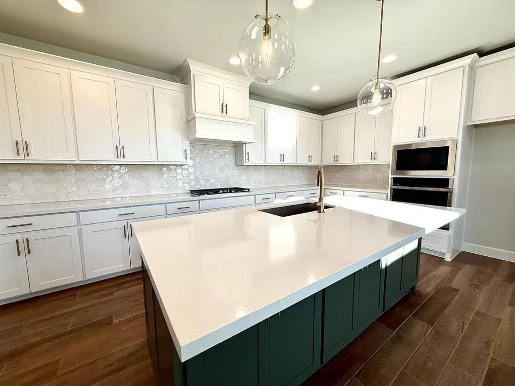 2732 Acadia Mews - Photo 3 of 25