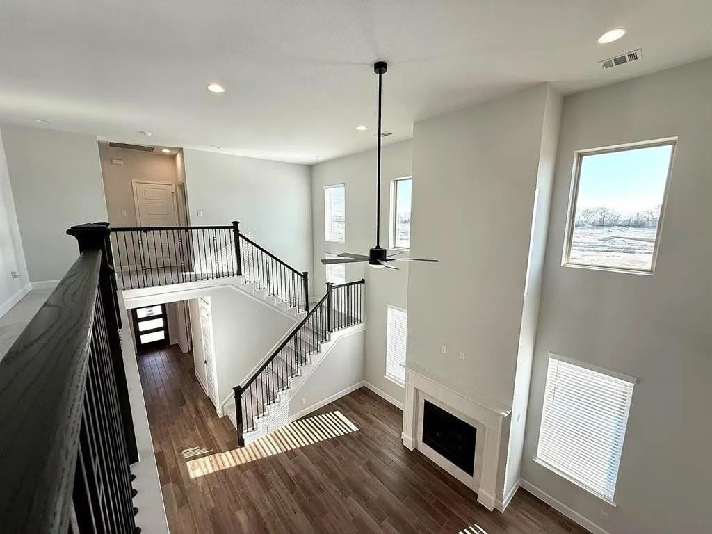 2732 Acadia Mews - Photo 7 of 25