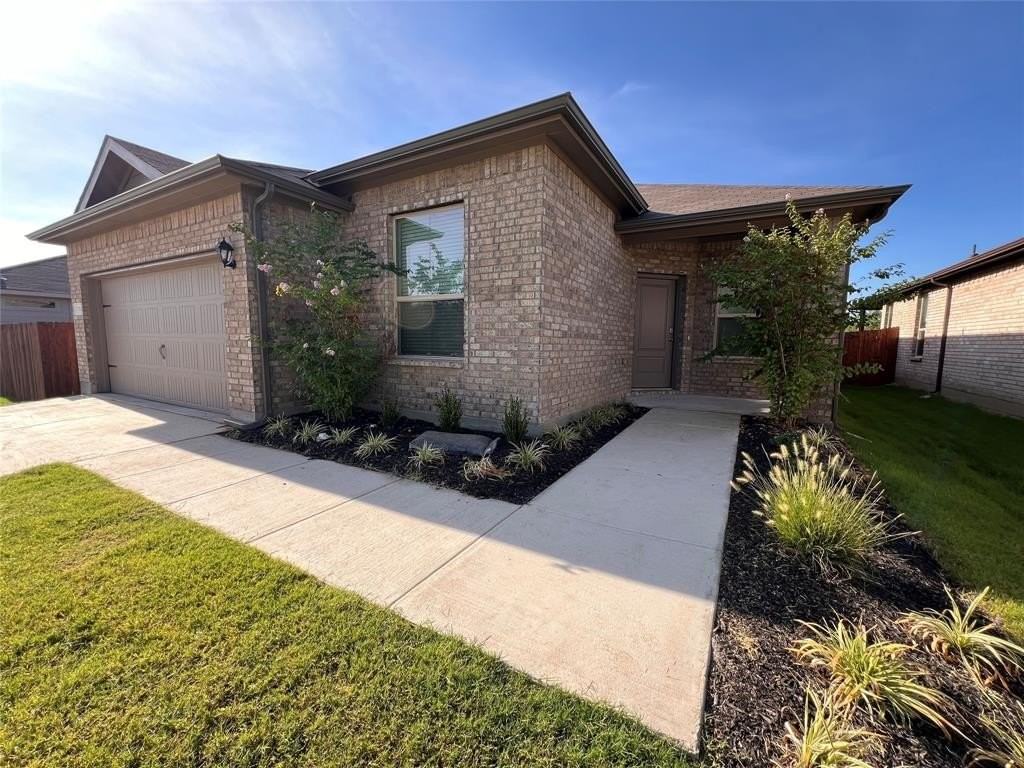 733 Prairie Clover Trl - Photo 2 of 18