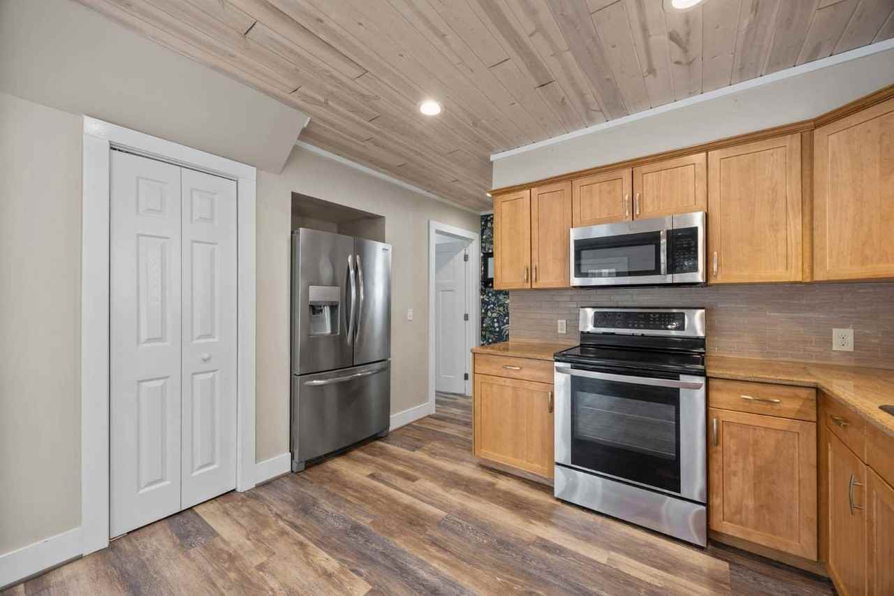 251 Landwood Ln - Photo 7 of 45