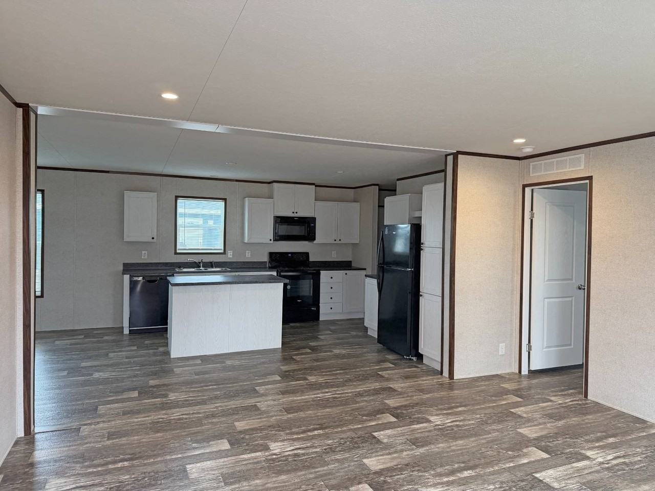 781 W Walcott Rd #182 - Photo 3 of 17