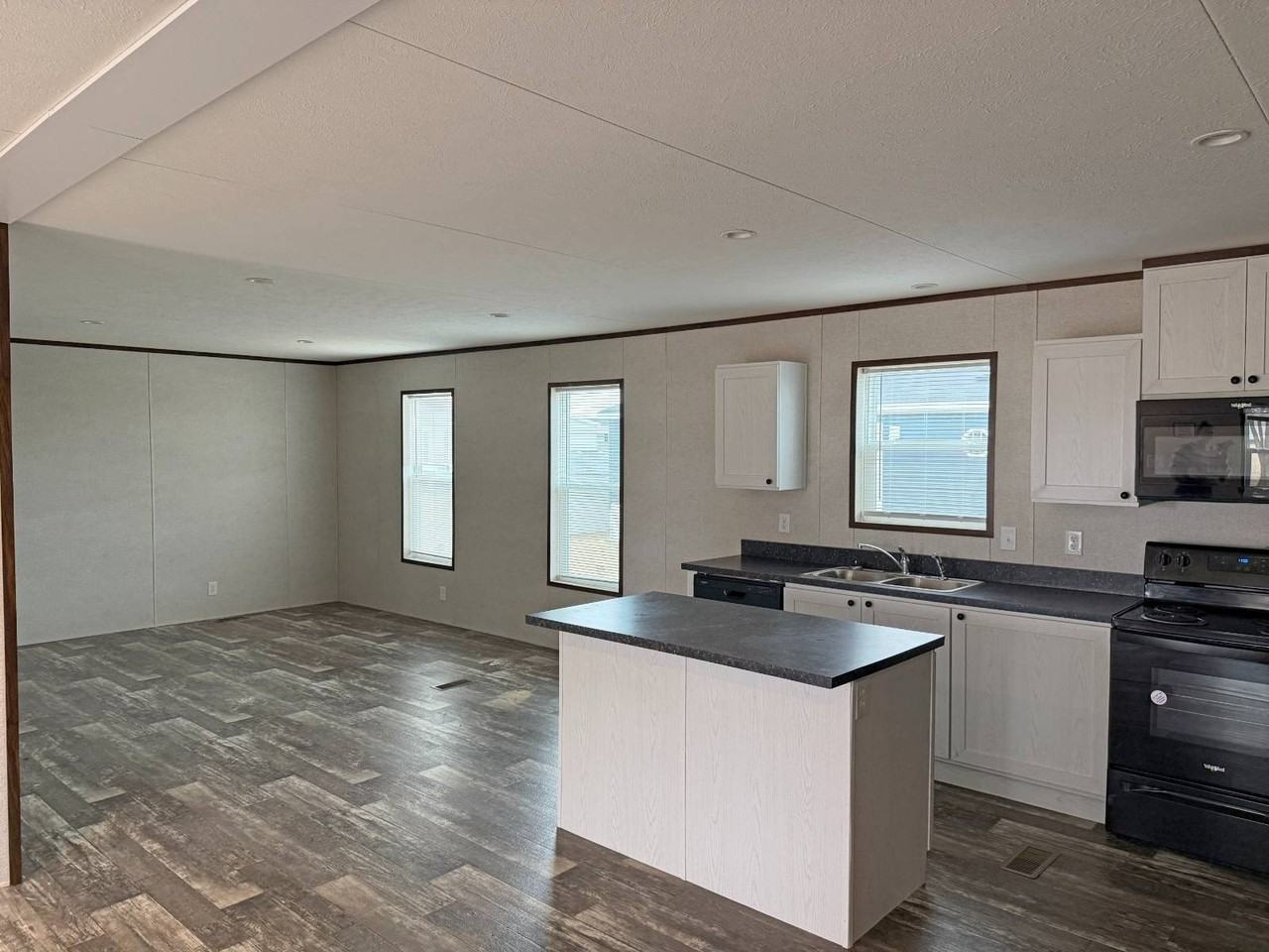 781 W Walcott Rd #182 - Photo 4 of 17