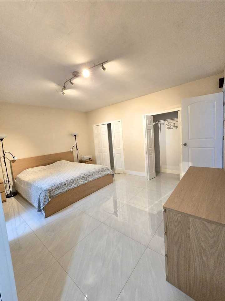 14935 Sw 60th St - Photo 2 of 4