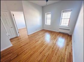 890 W Beech St #2F - Photo 1 of 1
