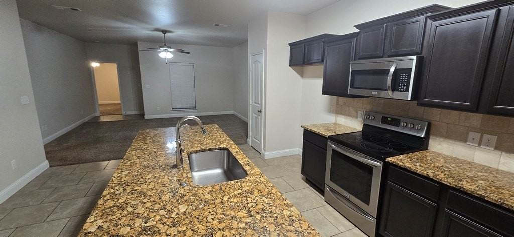 9500 Sagebrush Ave - Photo 3 of 20