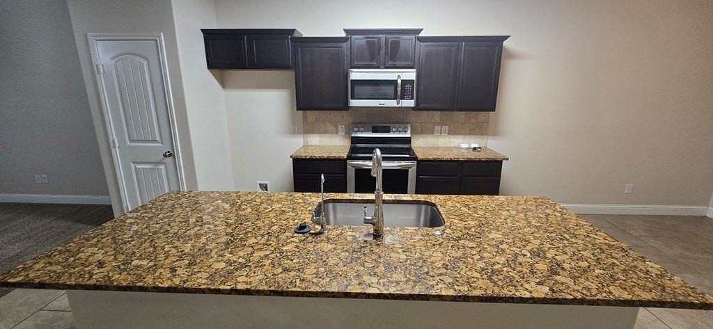 9500 Sagebrush Ave - Photo 5 of 20