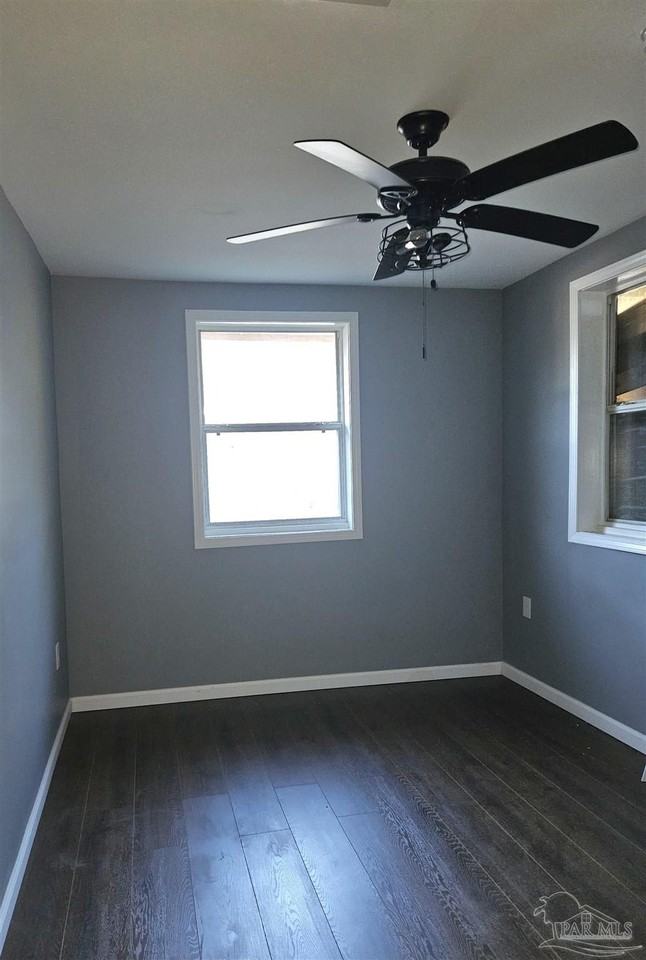 3418 Luke St - Photo 2 of 7