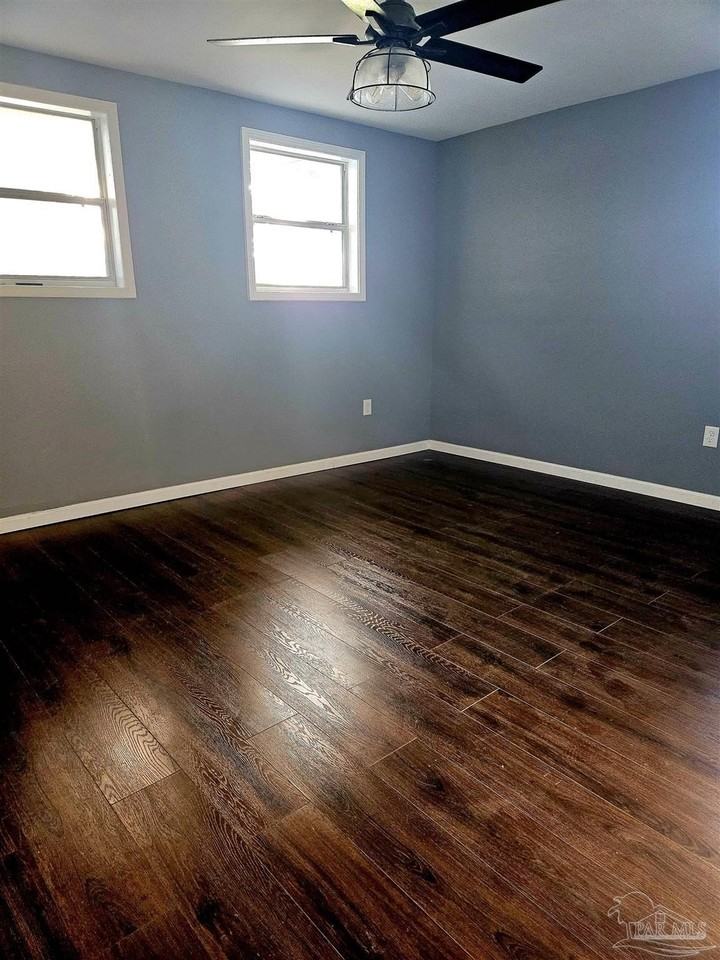 3418 Luke St - Photo 5 of 7