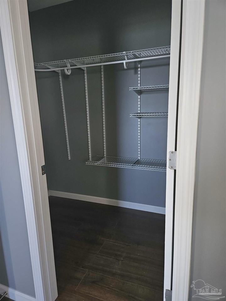 3418 Luke St - Photo 6 of 7