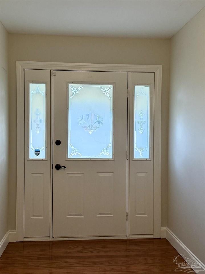 2371 Connell Dr - Photo 3 of 50