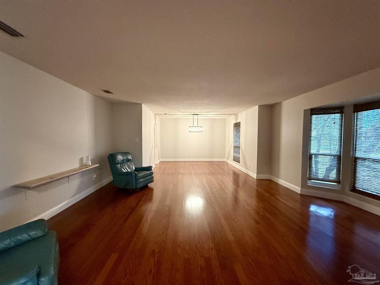 2371 Connell Dr - Photo 4 of 50