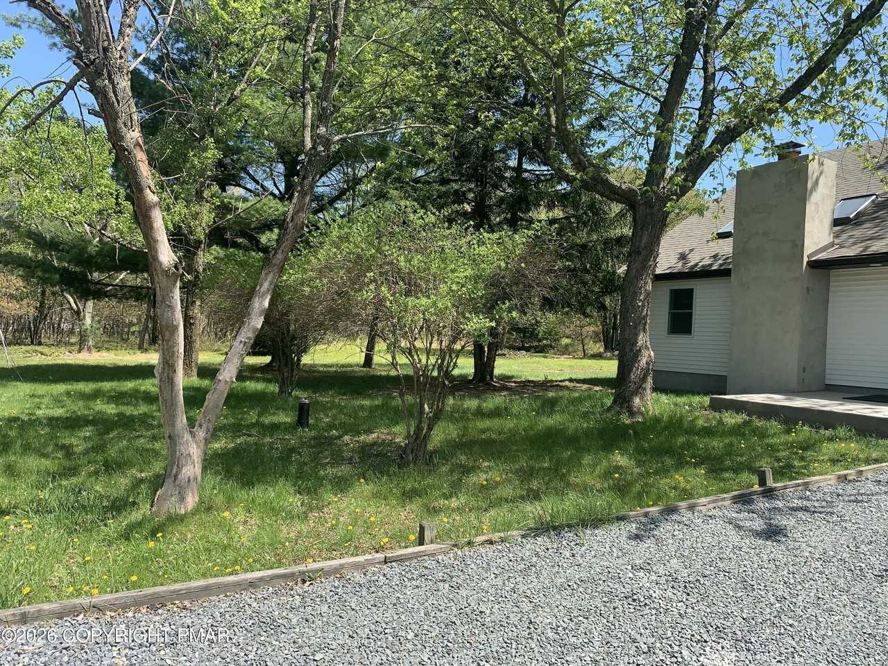 22 Chippewa Trl - Photo 2 of 49