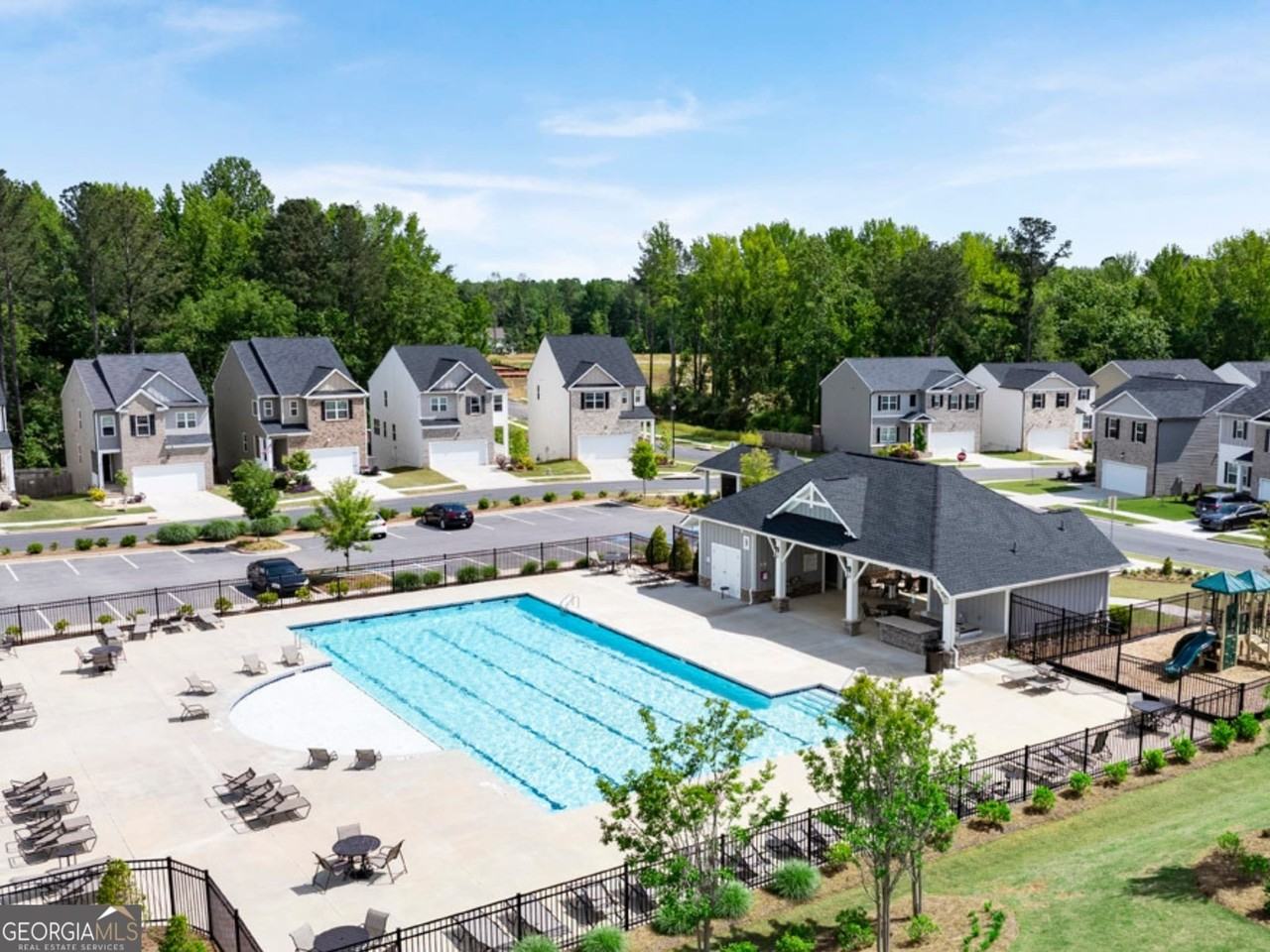 224 Lauritsen Way - Photo 3 of 31