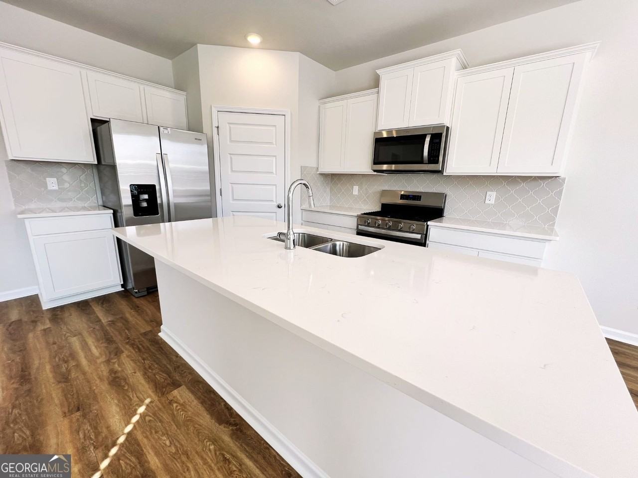 224 Lauritsen Way - Photo 4 of 31