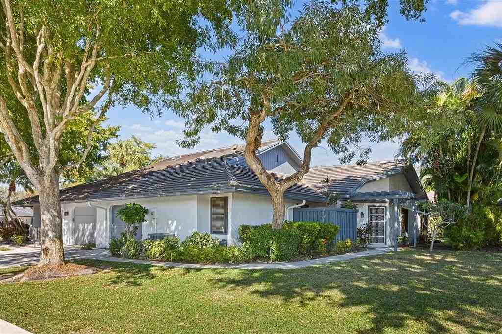 5051 Pine Dr - Photo 3 of 43