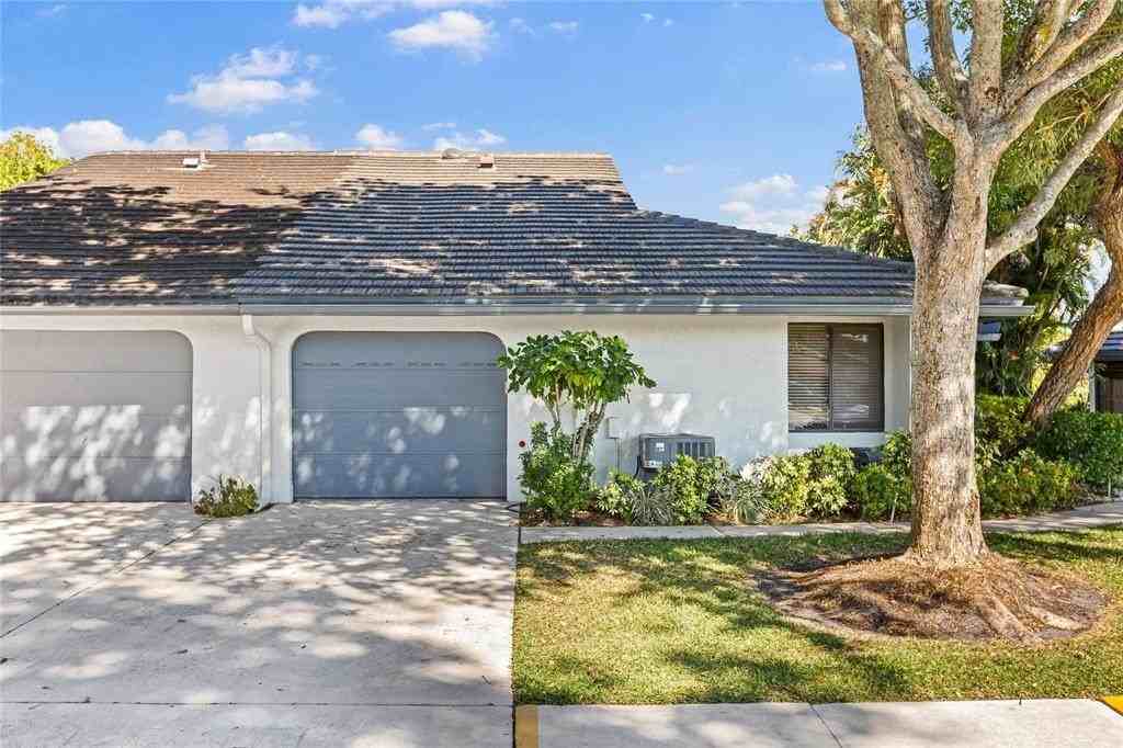 5051 Pine Dr - Photo 4 of 43