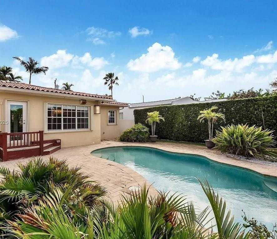 8934 Emerson Ave - Photo 2 of 8