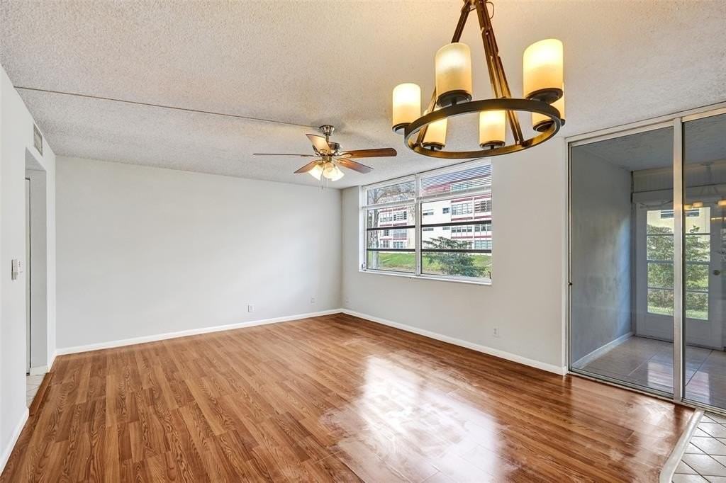 7875 Margate Blvd - Photo 7 of 38