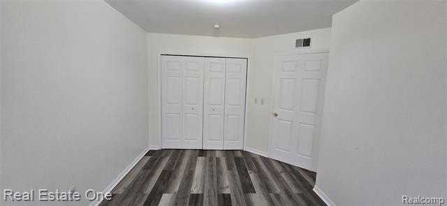 14648 Prospect St - Photo 6 of 10