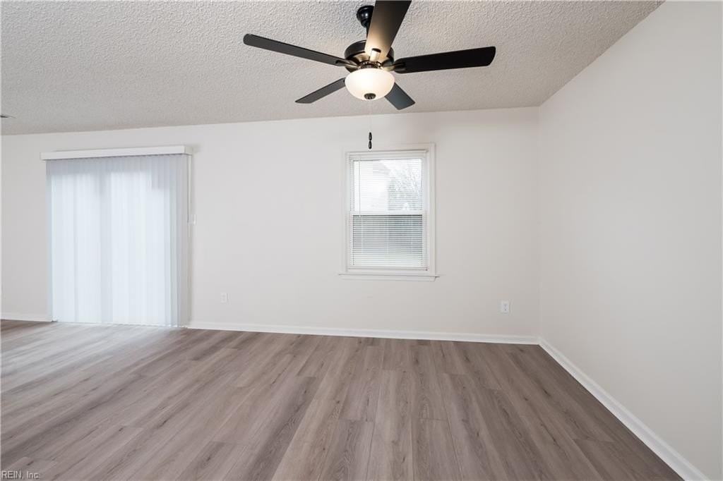 4164 Ohare Dr - Photo 7 of 35