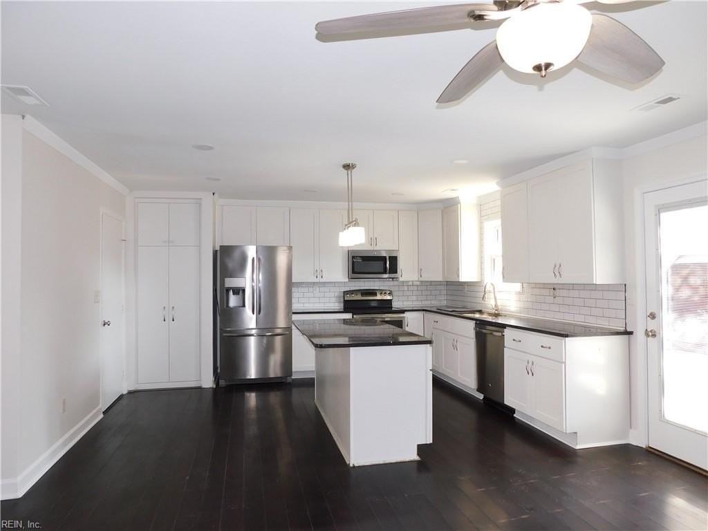 3421 Club House Rd - Photo 4 of 11